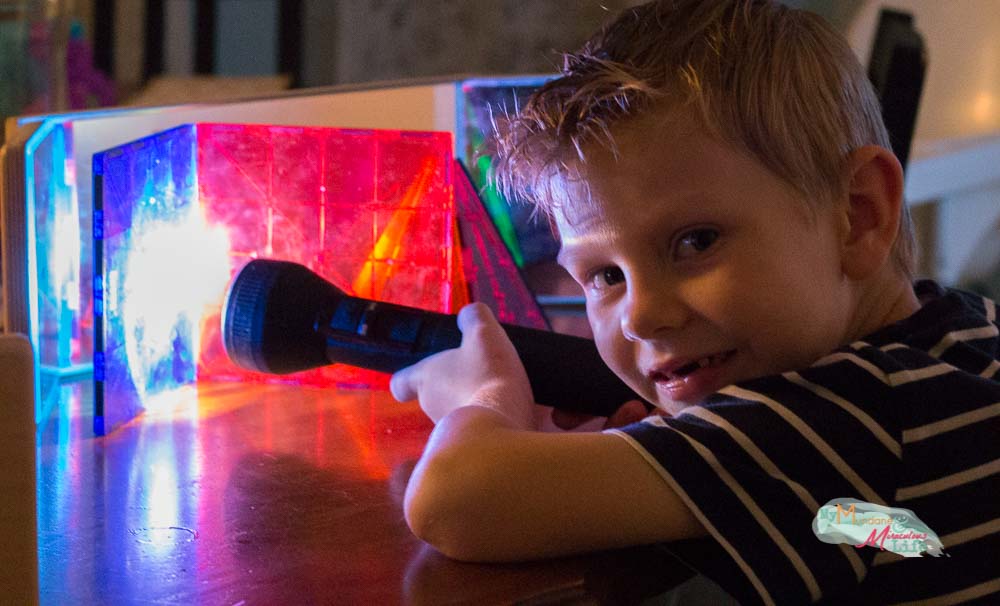 mirror-and-light-science-experiments-for-preschoolers-8
